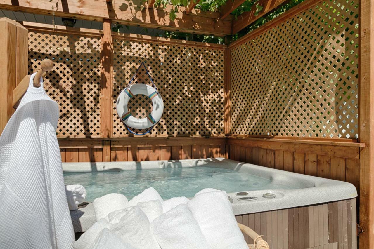 Auberge Handfield Et Spa Saint-Marc-sur-Richelieu Esterno foto